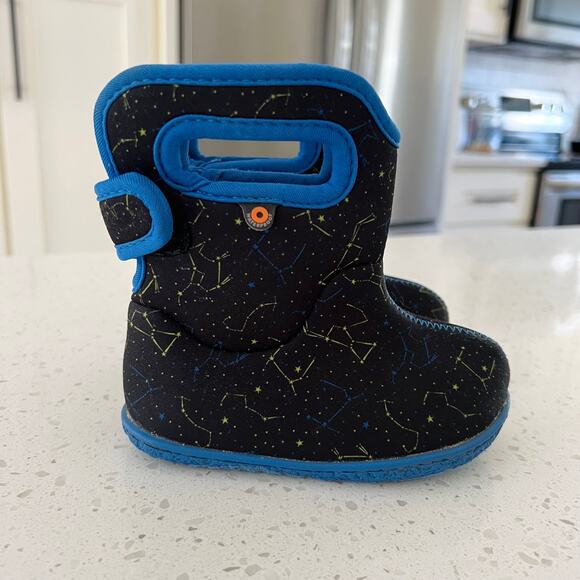 BOGS Neoprene Rain Snow Black Blue Constellation Boots Baby Toddler Size 6 - Picture 1 of 8